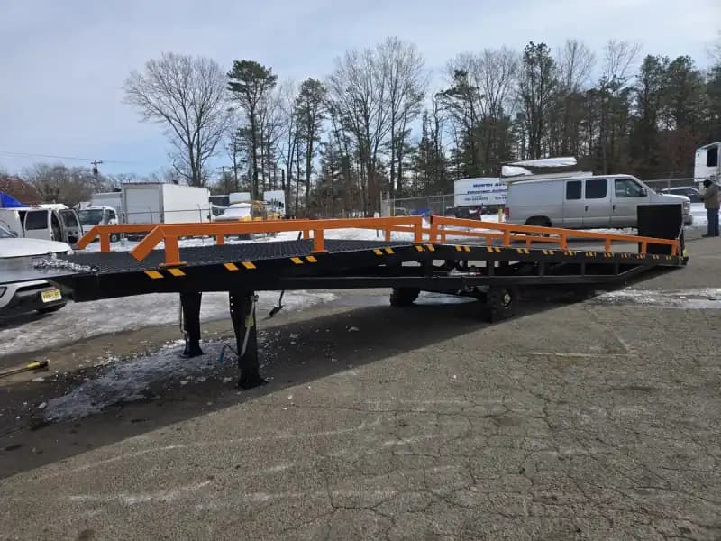 Forklift ramp center